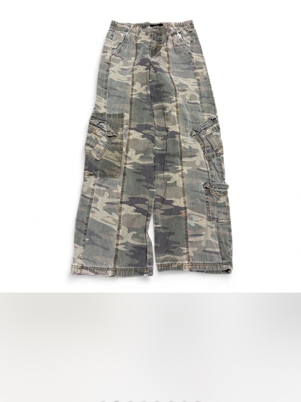 Forever 21 Camouflage Relaxed Cargo Pants